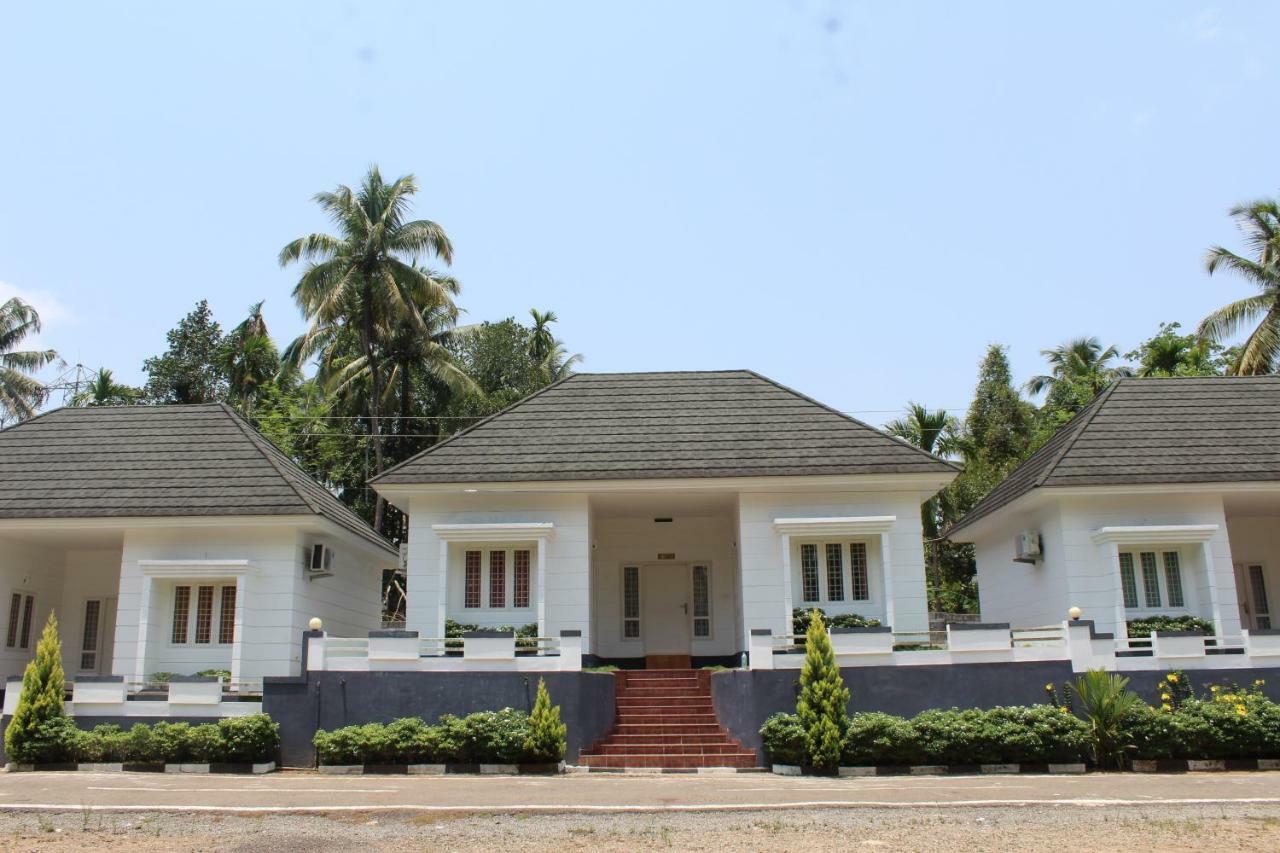 Magic Land Resorts Athirapally Irinjalakuda Luaran gambar